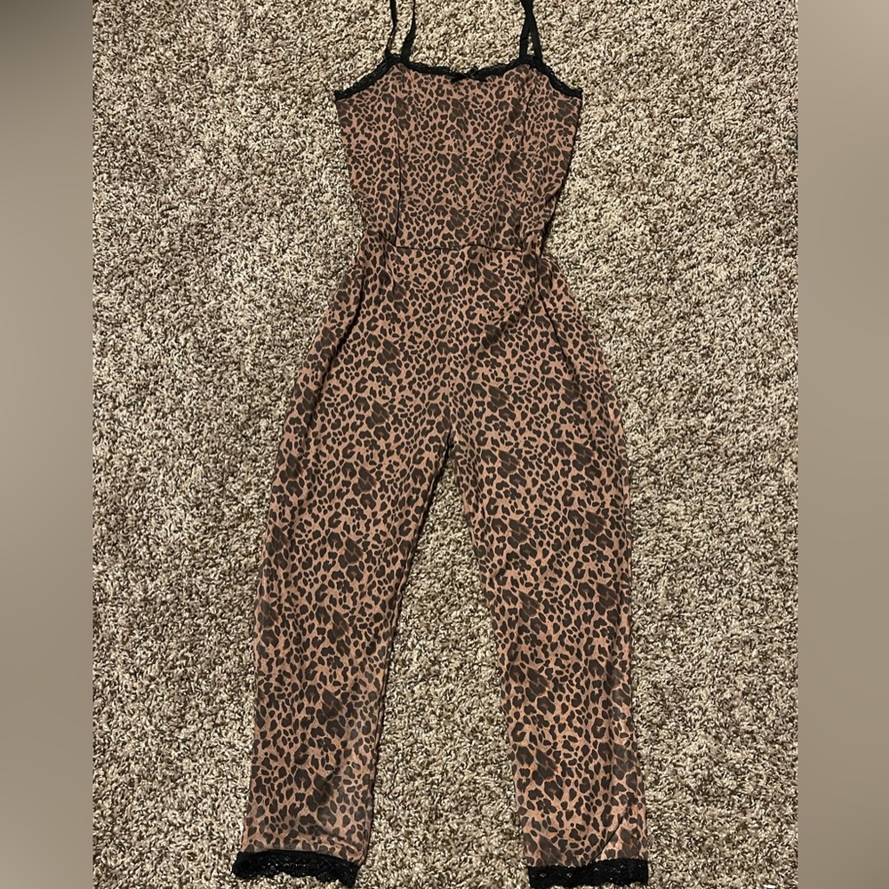 🐆Fashion Nova Animal Print Jumpsuit🐆
